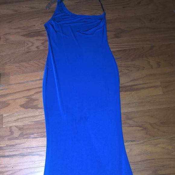 Dresses & Skirts - Blue floor length dress NWOT